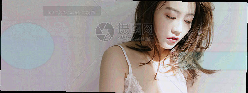 抽象的数据图表风格，用叠放的色块和数字表示收录总量与分区